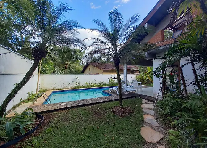 Suite No Condominio Itamambuca - Muito Perto Da Praia !!!